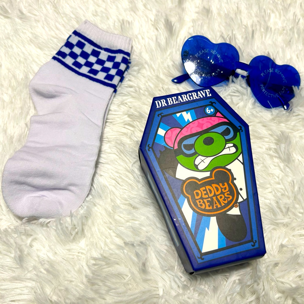 NEW Dr. Beargrave Deddy Bear funky heart sunglasses & matching socks